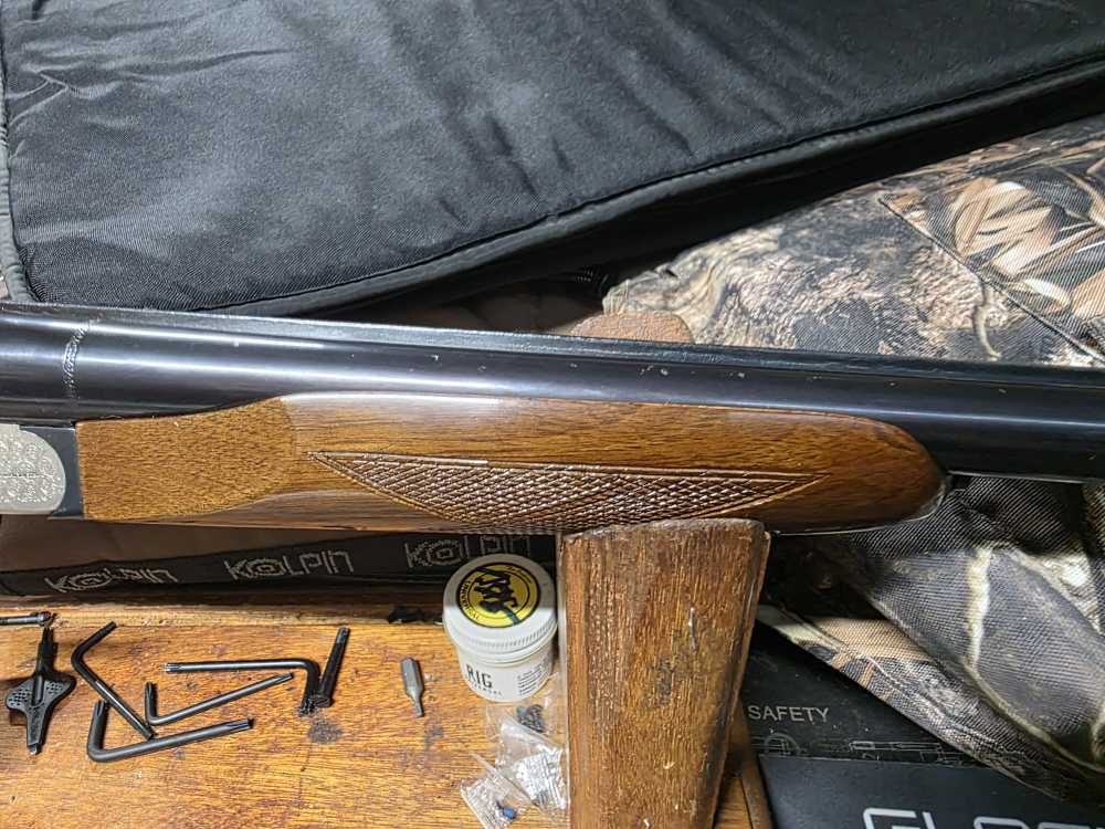 Charles Daly Field SXS Spain 12ga Engraved selectors 28" Barrel Shotgun-img-4