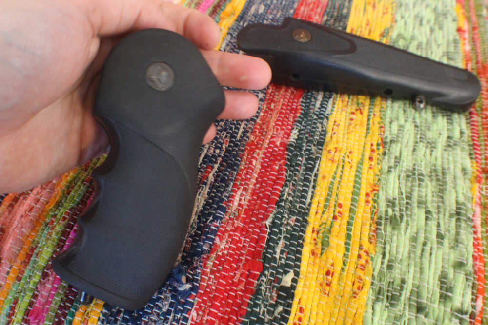 Thompson Center Encore/Prohunter Pachmayer grip set.-img-1