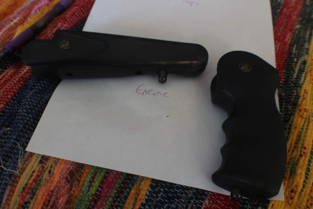 Thompson Center Encore/Prohunter Pachmayer grip set.-img-1