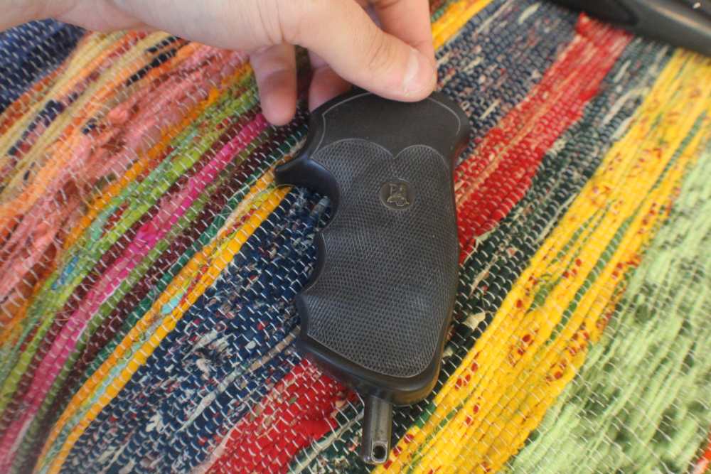 Thompson Center G1 Contender Pachmayer grip set.-img-9