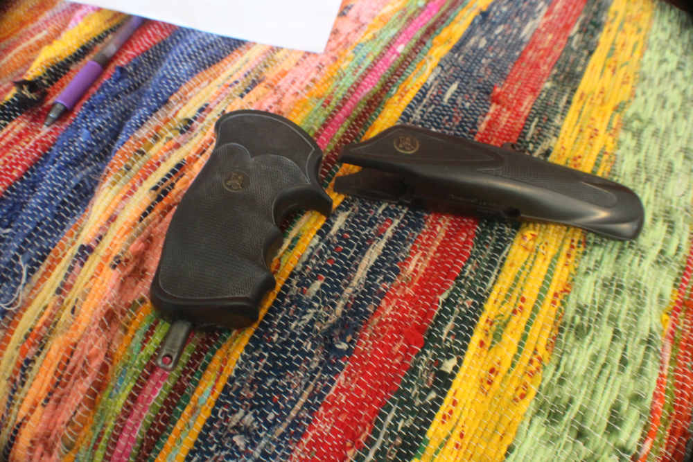 Thompson Center G1 Contender Pachmayer grip set.-img-4