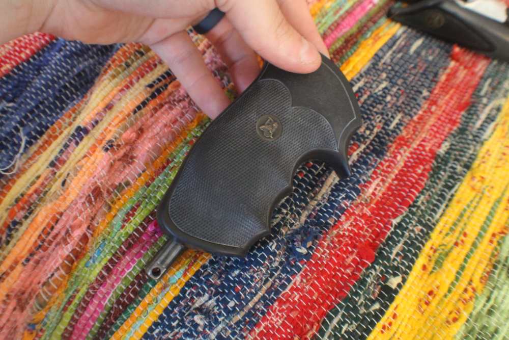 Thompson Center G1 Contender Pachmayer grip set.-img-5