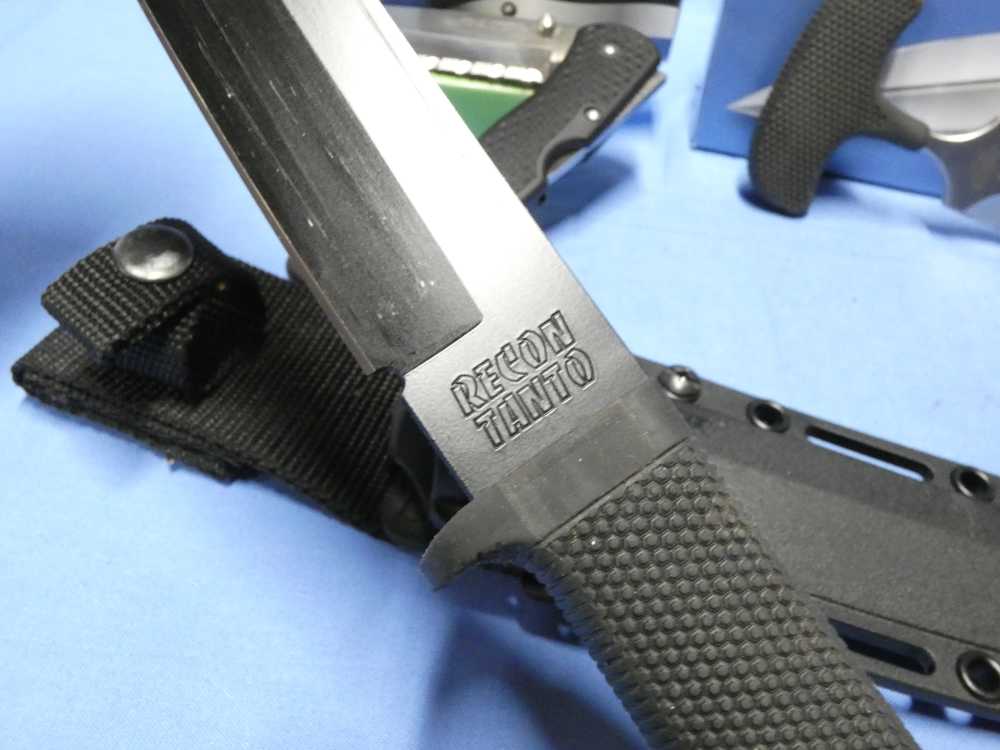 3-COLD STEEL KNIVES "THE BUNDLE" VOYAGER TANTO-SAFE MAKER I-RECON TANTO-img-6