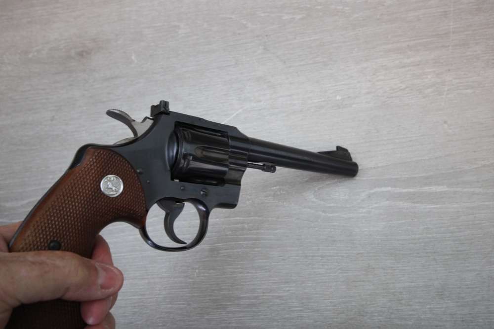 Nice Colt Model Officers Model Match in 22 LR with 6" Barrel - Man. 1957. -img-9