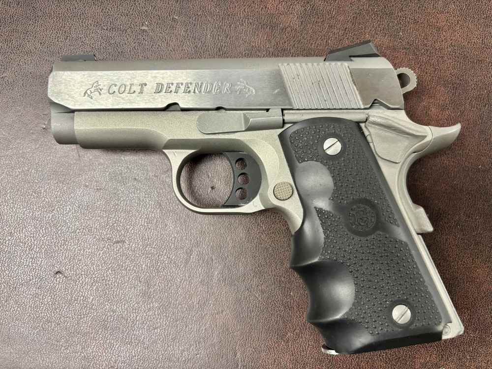 COLT LIGHTWEIGHT DEFENDER 9MM SEMIAUTOMATIC. NO RESERVE -img-0