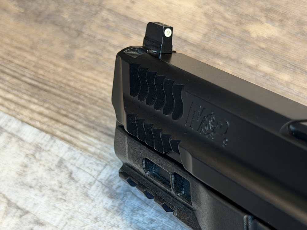 M&P9 M2.0 optic ready (LE trade-in) w/ suppressor/night sights #073-img-6