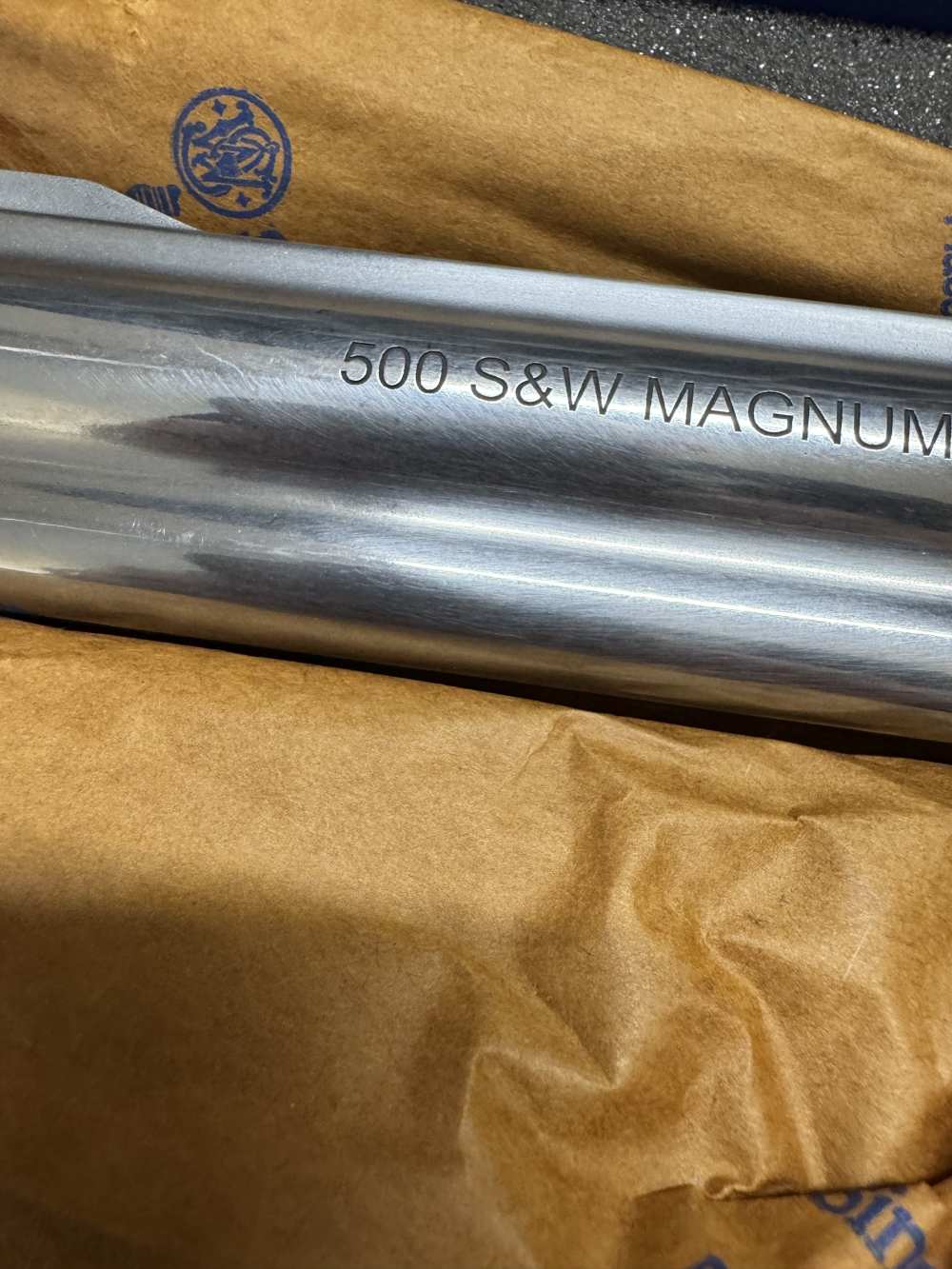 Smith and Wesson 500, 500 magnum, w/box, w/ 4 boxes of ammo -img-10