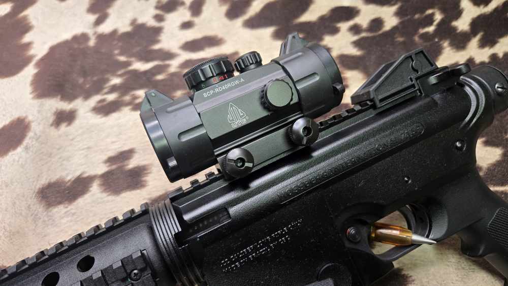 MOSSBERG 715P ARP 22LR AR15 PISTOL WITH RED DOT OPTIC 6" CHOPPA MAKE OFFER-img-4