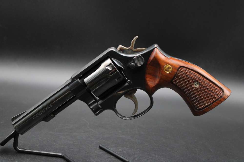 1979 Smith & Wesson 10-8 .38 SPL 4" 6 Shot 3 Screw K-Frame Military Police-img-1