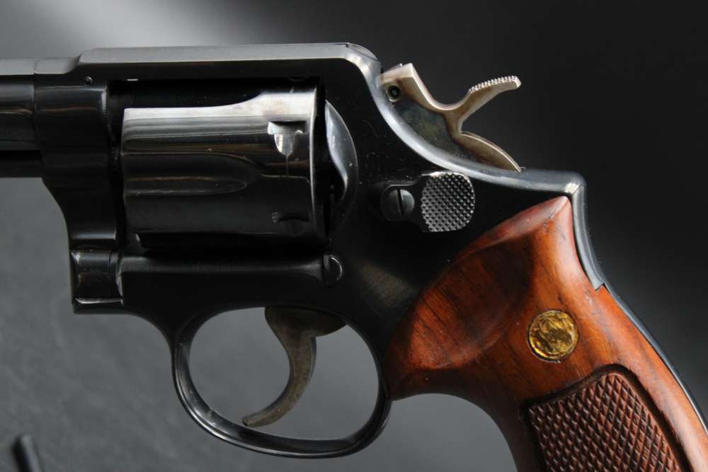 1979 Smith & Wesson 10-8 .38 SPL 4" 6 Shot 3 Screw K-Frame Military Police-img-3