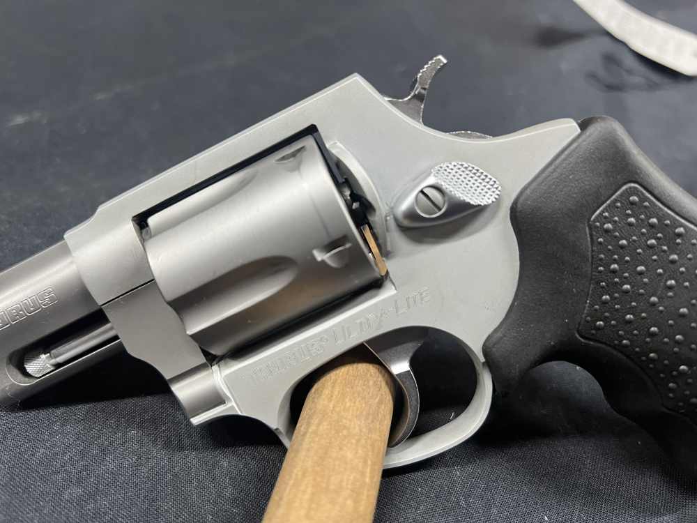 Taurus 85 Ultra Lite 38 special revolver SPL 2” stainless alloyed -img-5
