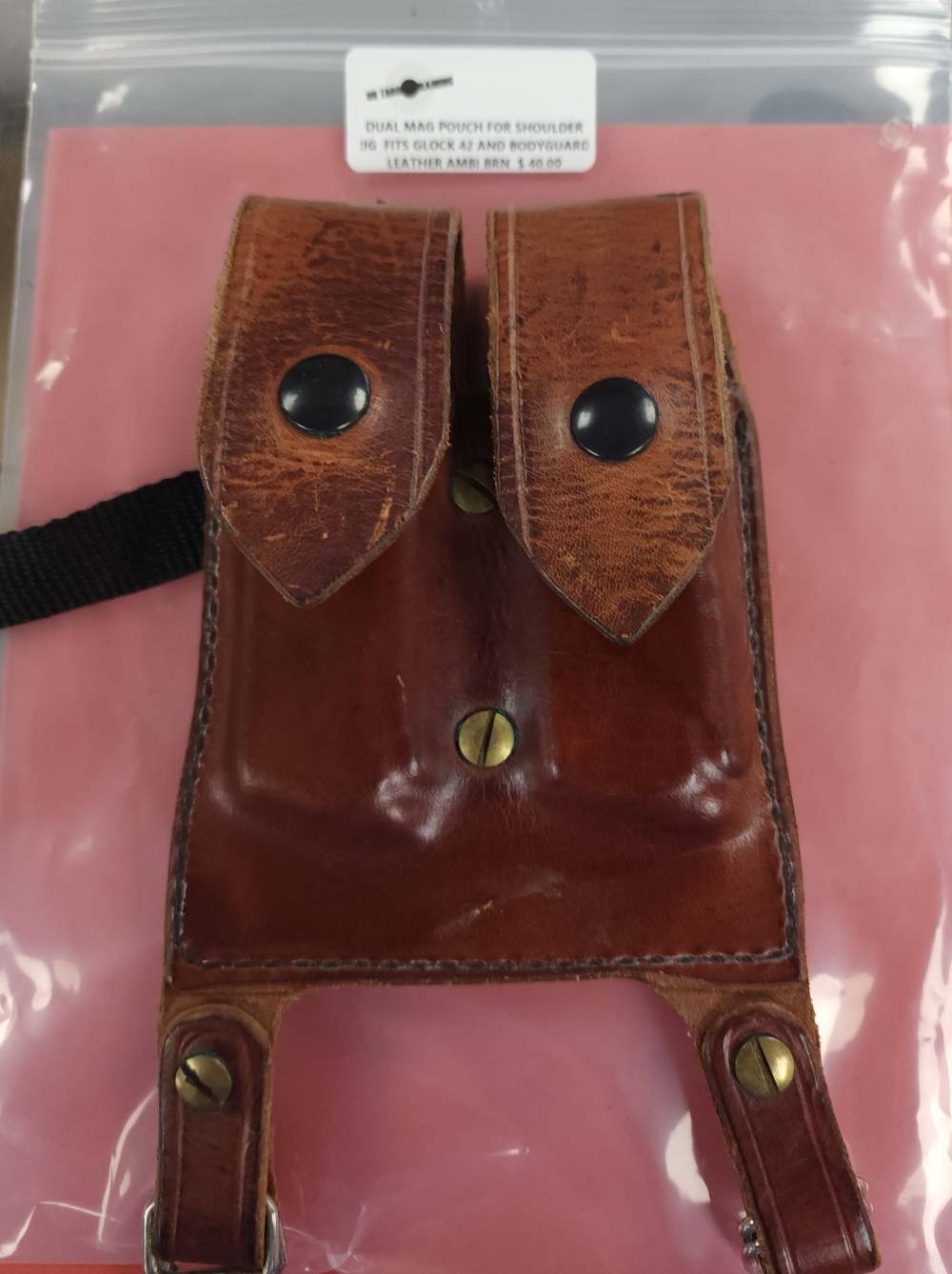 DUAL MAG POUCH FOR A SHOULDER HOLSTER. BROWN LEATHER AMBIDEXTRIOUS-img-2