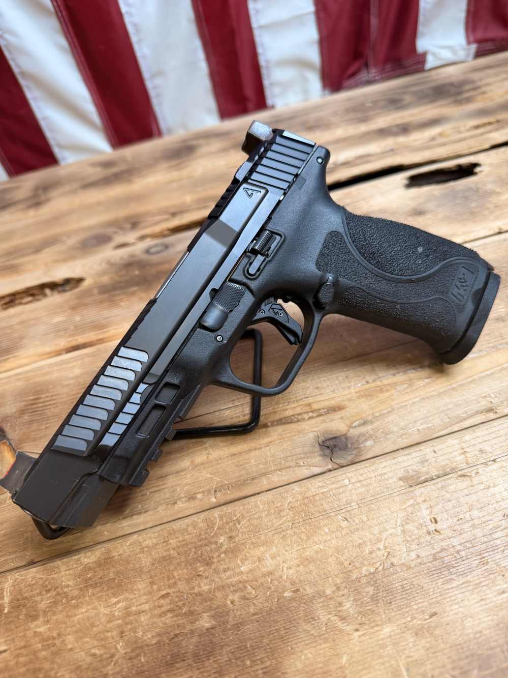 *Sweet gun* Smith & Wesson M&P9 W/upgraded barrel and slide comes with case-img-0