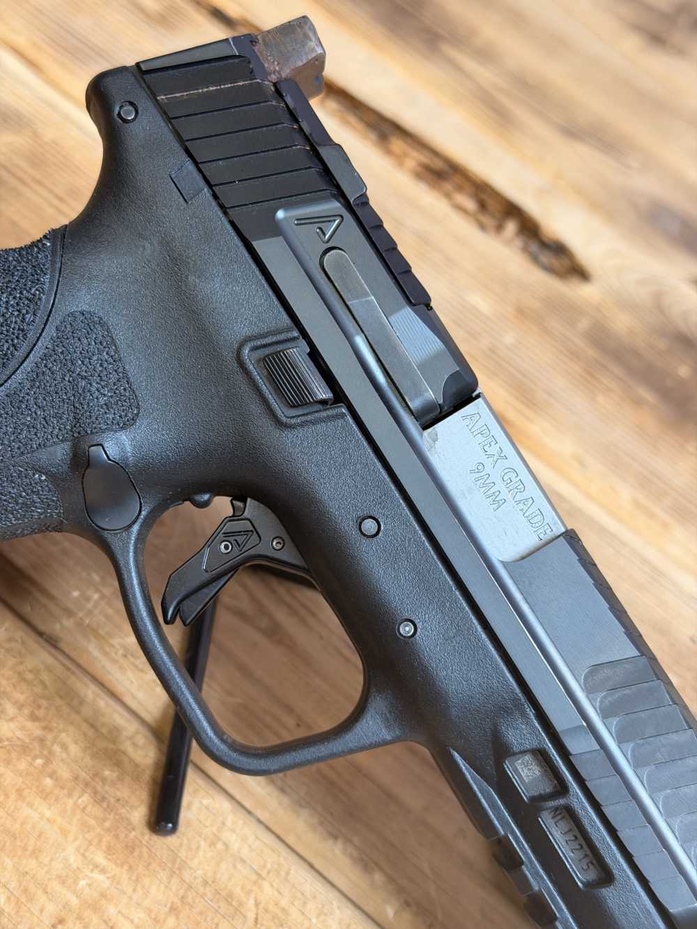 *Sweet gun* Smith & Wesson M&P9 W/upgraded barrel and slide comes with case-img-9