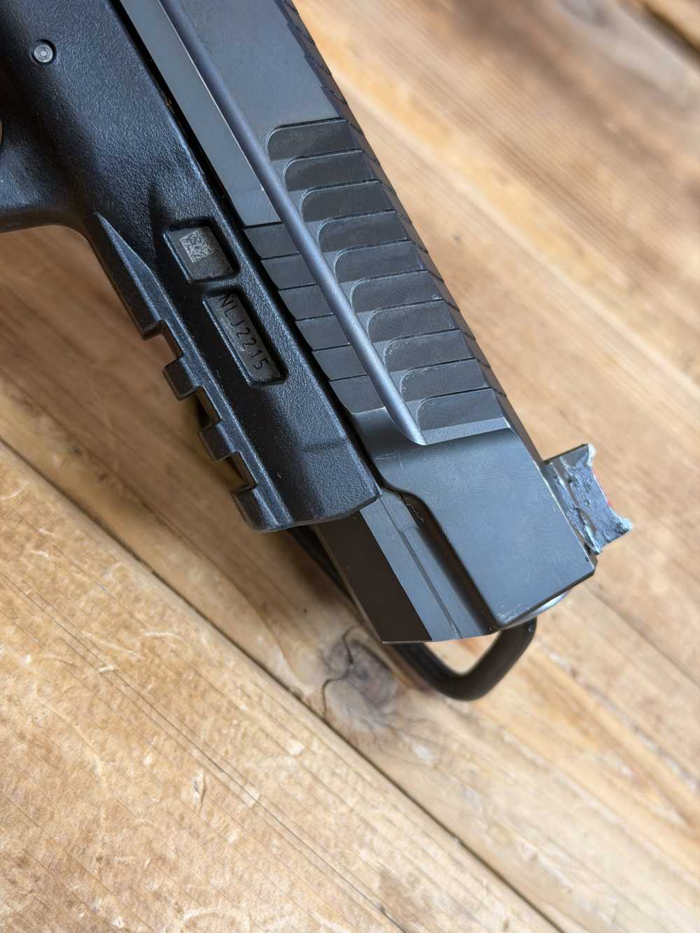*Sweet gun* Smith & Wesson M&P9 W/upgraded barrel and slide comes with case-img-10