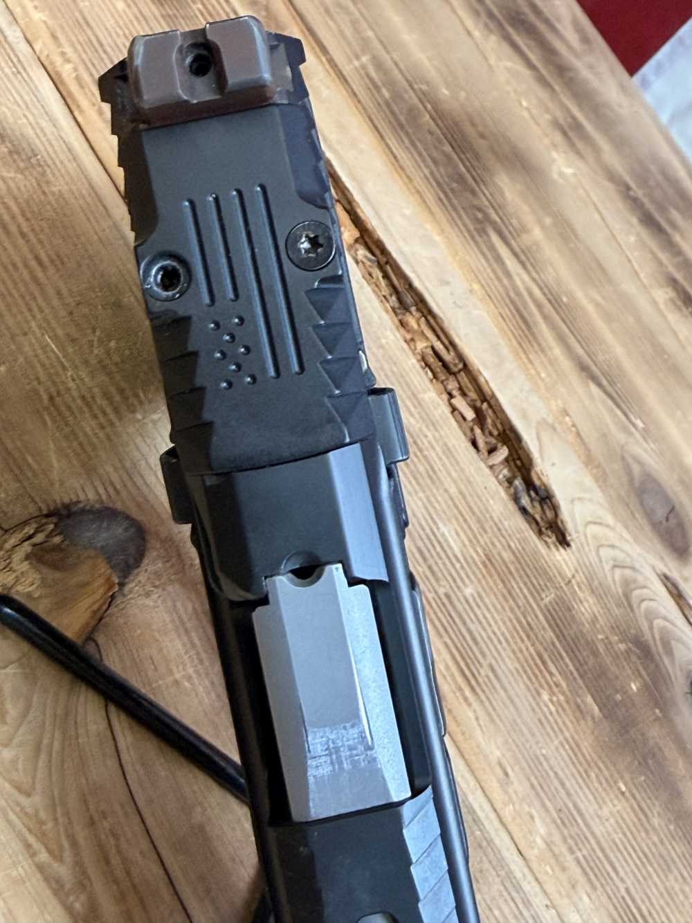 *Sweet gun* Smith & Wesson M&P9 W/upgraded barrel and slide comes with case-img-8