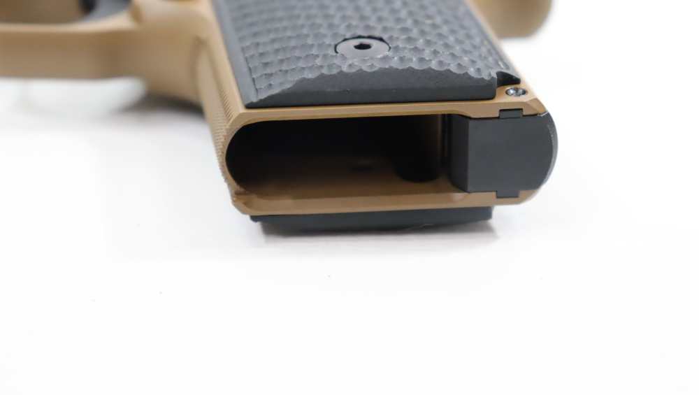 N.I.B.- SIG P938 EMPEROR SCORPION 9MM W/ FACTORY CASE AND 2 MAGS-img-17