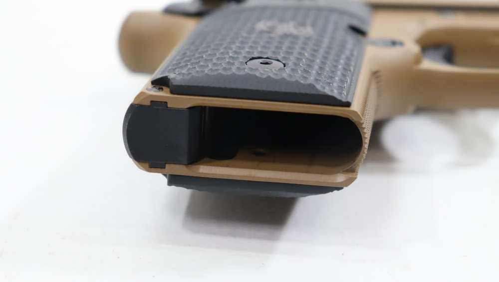 N.I.B.- SIG P938 EMPEROR SCORPION 9MM W/ FACTORY CASE AND 2 MAGS-img-7