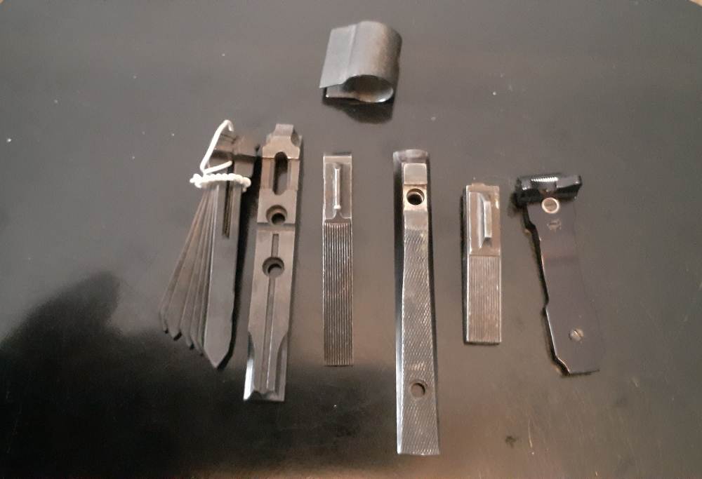 Vintage Front & Rear Sight Parts Lot Winchester Remington Savage Stevens -img-6