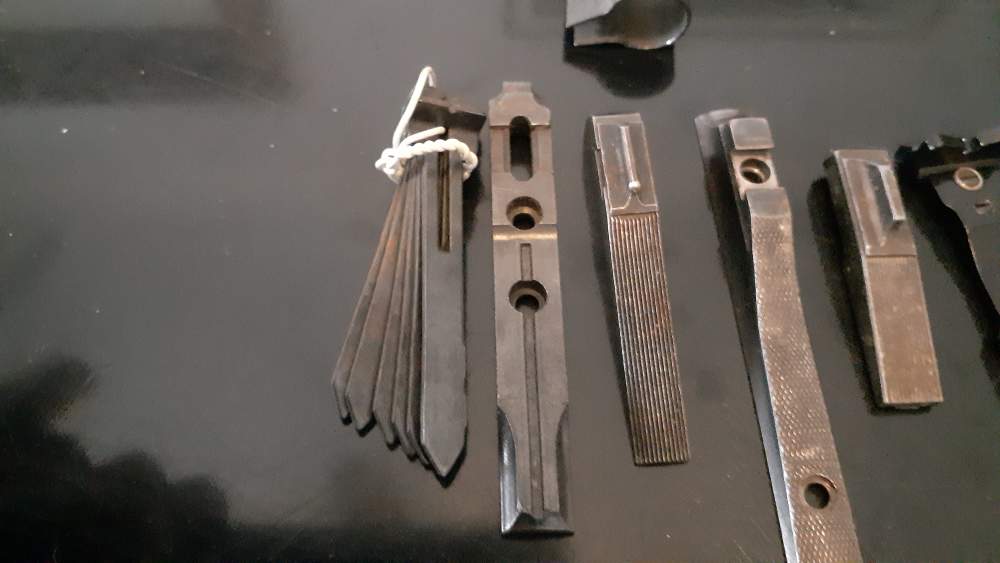 Vintage Front & Rear Sight Parts Lot Winchester Remington Savage Stevens -img-7
