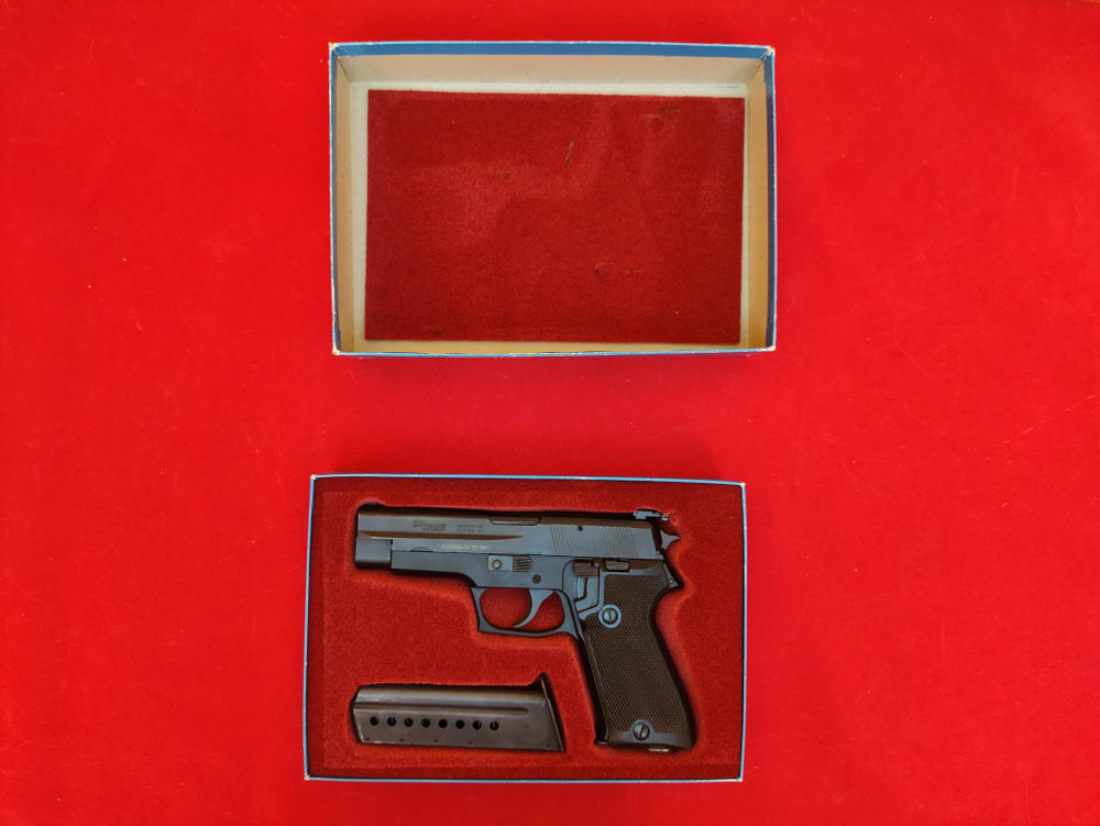 Sig P220-img-17