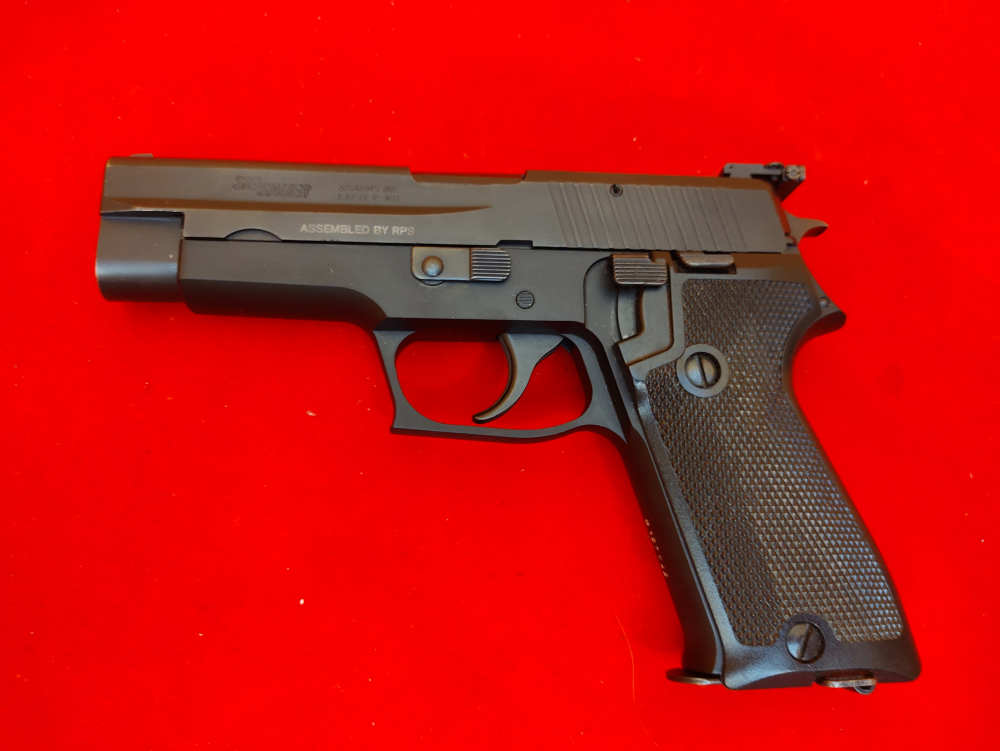 Sig P220-img-1