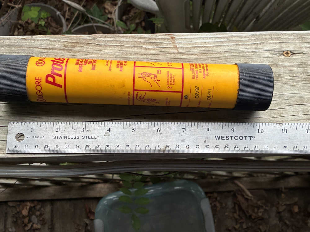 Mk3 Red Handheld Parachute Flare-img-1