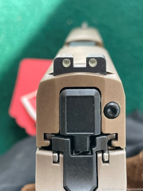 New Sig Sauer P320 9mm +P in FDE, w/Night Sights, 3 mags, all accessories.-img-7