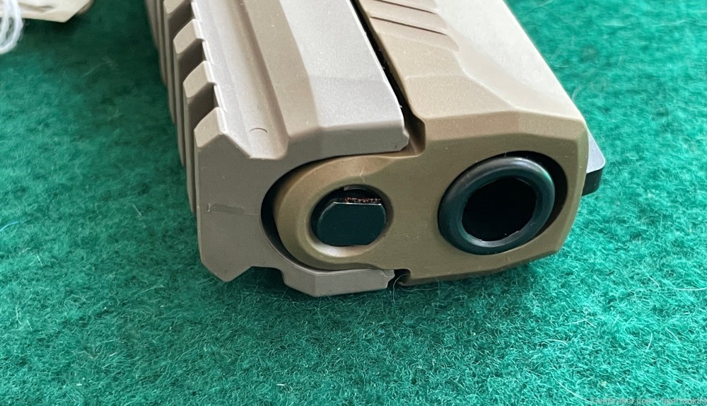 New Sig Sauer P320 9mm +P in FDE, w/Night Sights, 3 mags, all accessories.-img-11