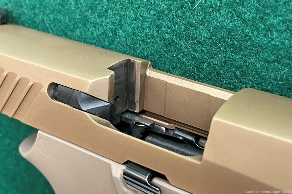 New Sig Sauer P320 9mm +P in FDE, w/Night Sights, 3 mags, all accessories.-img-13