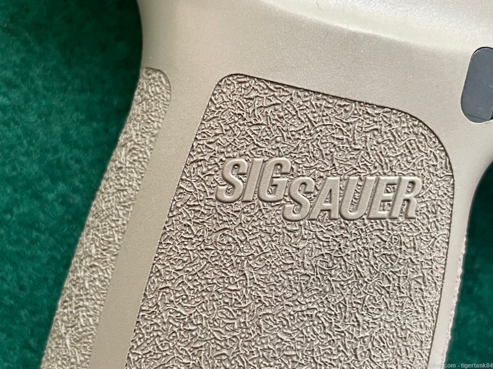 New Sig Sauer P320 9mm +P in FDE, w/Night Sights, 3 mags, all accessories.-img-14
