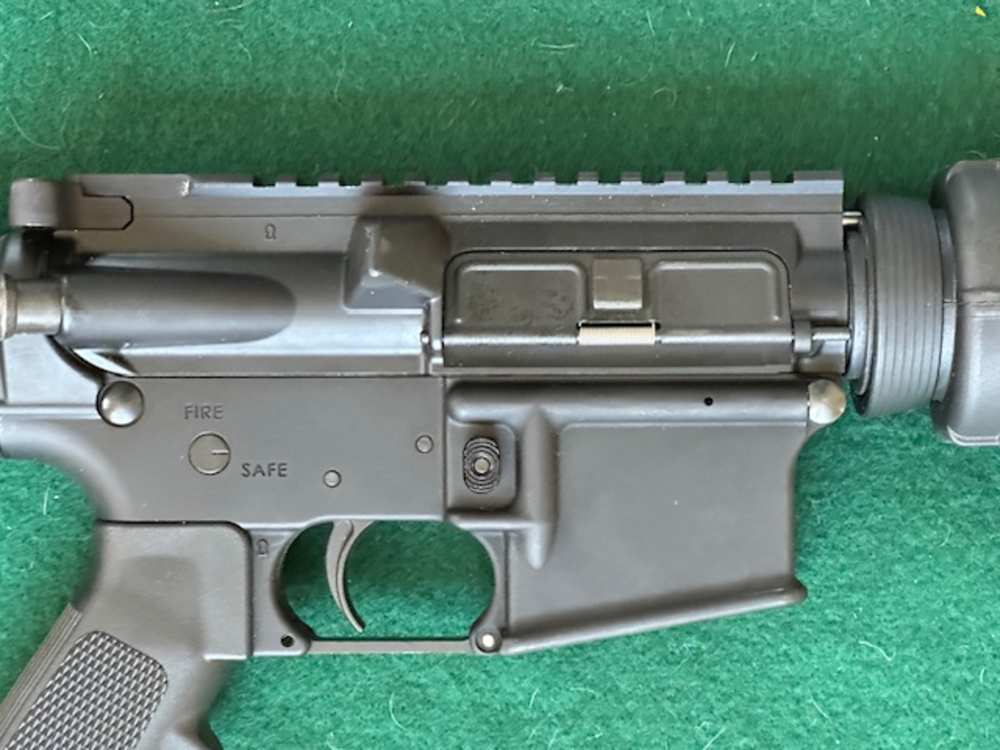 Bushmaster XM15-E2S Carbine, 16" 5.56 NATO, Superb Cond.-img-7