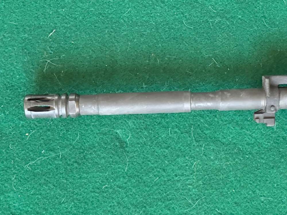 Bushmaster XM15-E2S Carbine, 16" 5.56 NATO, Superb Cond.-img-2