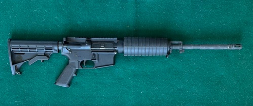 Bushmaster XM15-E2S Carbine, 16" 5.56 NATO, Superb Cond.-img-5