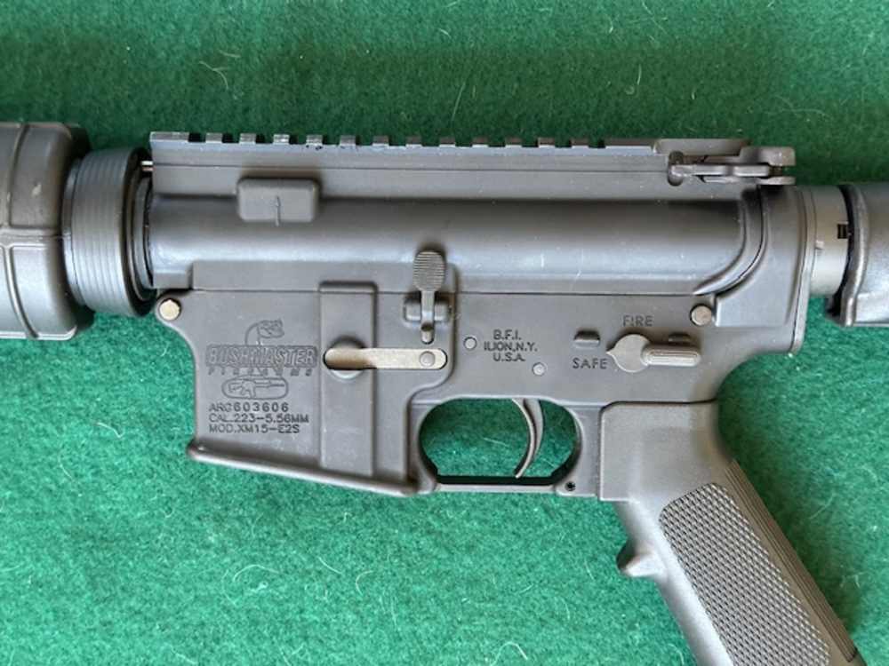 Bushmaster XM15-E2S Carbine, 16" 5.56 NATO, Superb Cond.-img-3