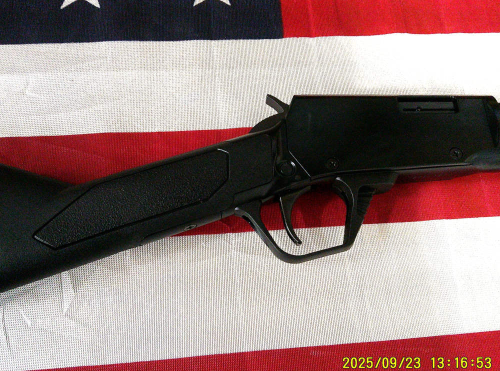 Rossi Gallery .22WMR 20" Barrel Pump Action Rifle-img-3