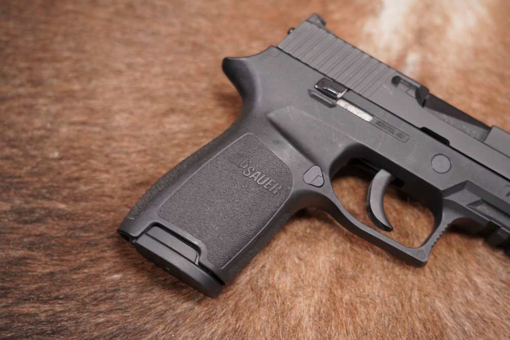 Sig Sauer Model P250 250C-9-B 9mm 3.75” DAO Semi-Auto Box CA PPT OK LNIB-img-12