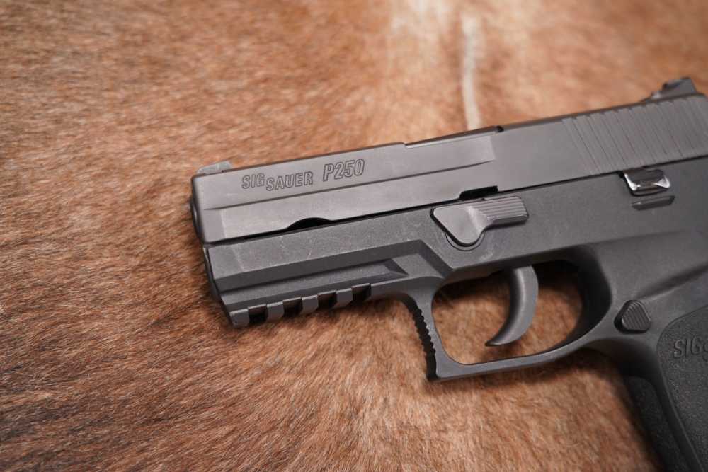Sig Sauer Model P250 250C-9-B 9mm 3.75” DAO Semi-Auto Box CA PPT OK LNIB-img-3