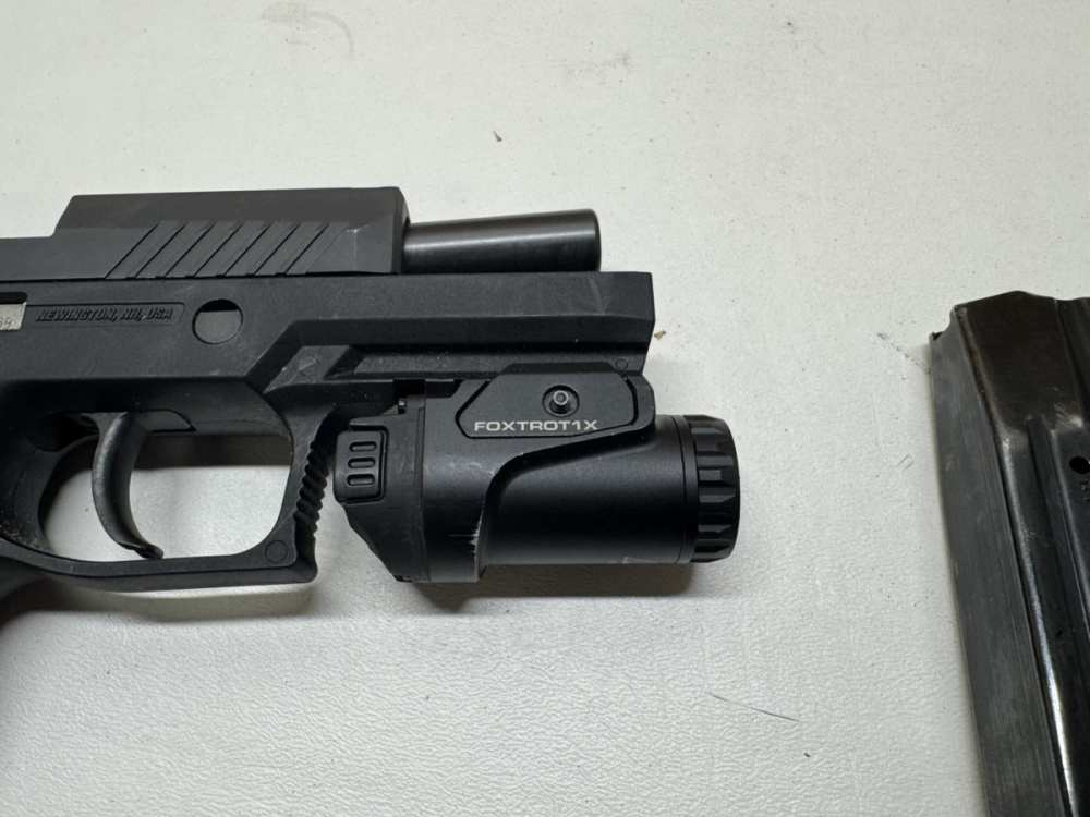 Sig Sauer P320 9mm w/ Sig Foxtrot1x Light-img-4