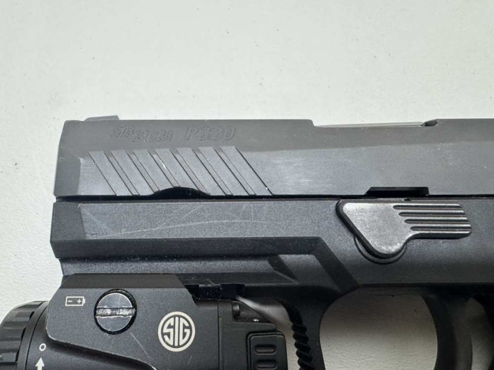 Sig Sauer P320 9mm w/ Sig Foxtrot1x Light-img-8