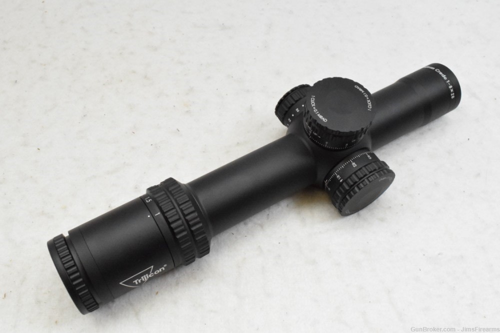 Trijicon Credo 1-8x28mm First Focal Plane New Display Model -img-1