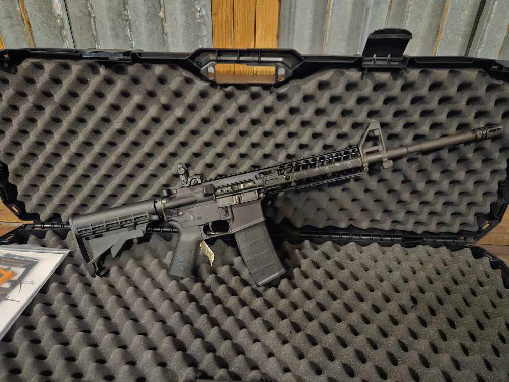 Spike's Tactical M7S LE 5.56 Carbine with Hard Case - NIB-img-5