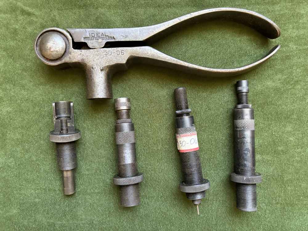Vintage Lyman Ideal 310 Tool 30-06 Caliber, Perfect Table Top Loader!-img-2