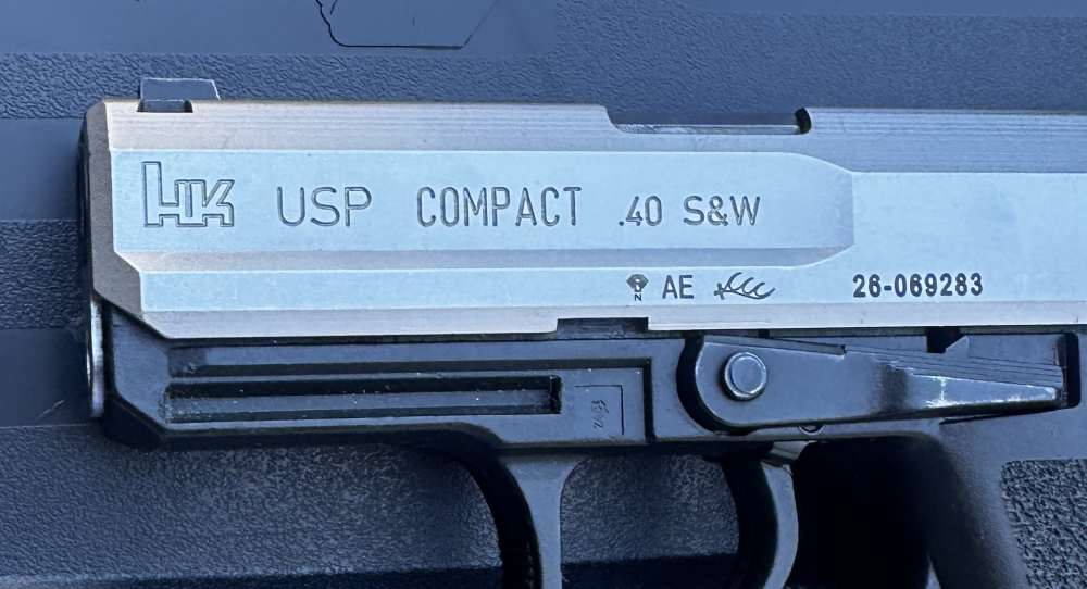 H&K USP Compact Stainless .40 S&W, Two-Tone HK Made in Germany in 2004-img-8