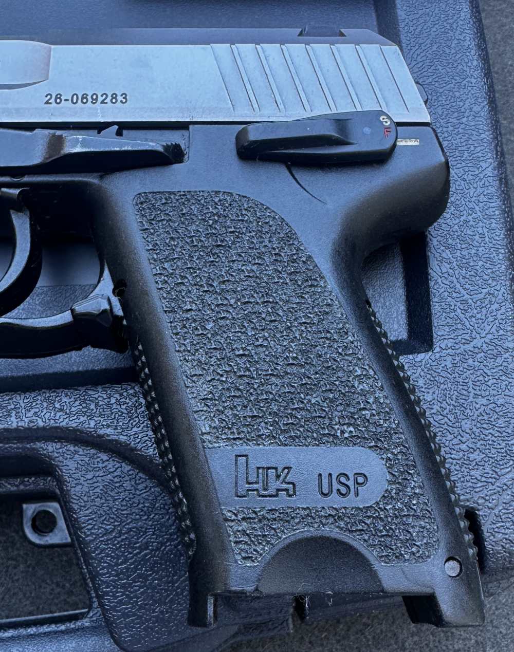 H&K USP Compact Stainless .40 S&W, Two-Tone HK Made in Germany in 2004-img-2