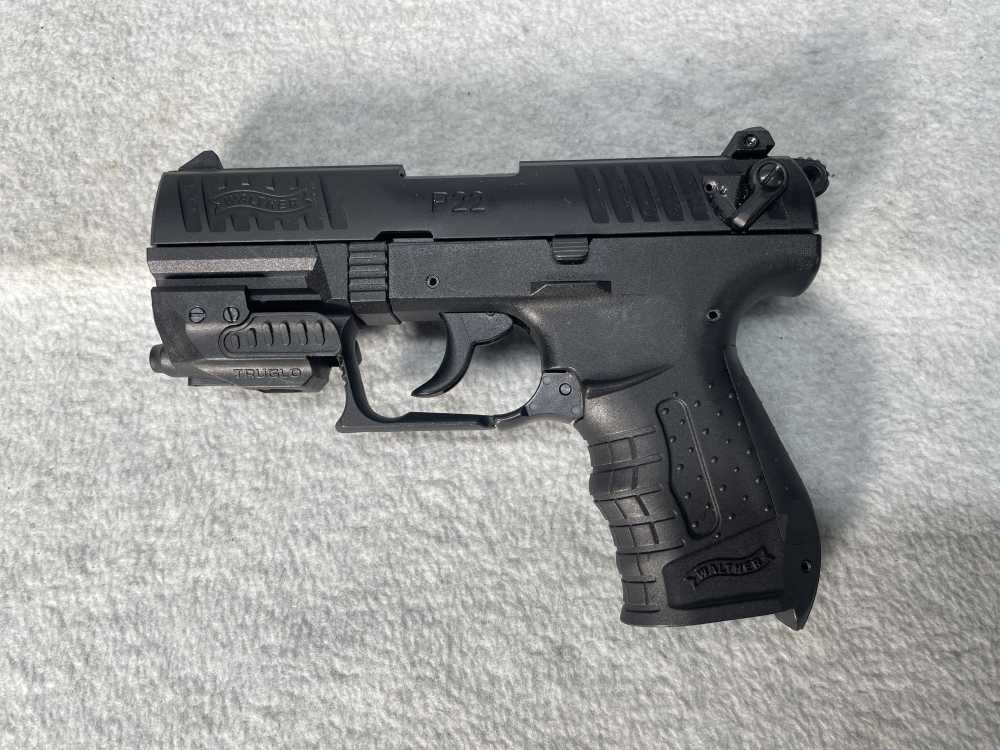 WALTHER P22 .22 LR BLACK Semi Auto Pistol 3.42" Case 2 MAGS LASER-img-2