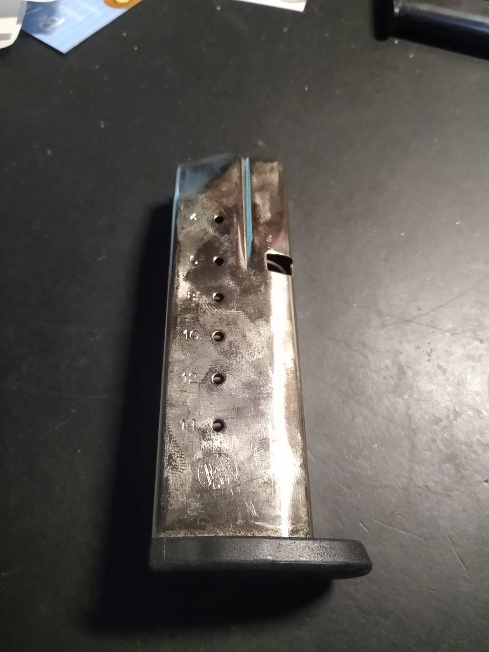 Smith & Wesson SD40 SD40VE 14rd 40 S&W Magazine Black Follower-img-0