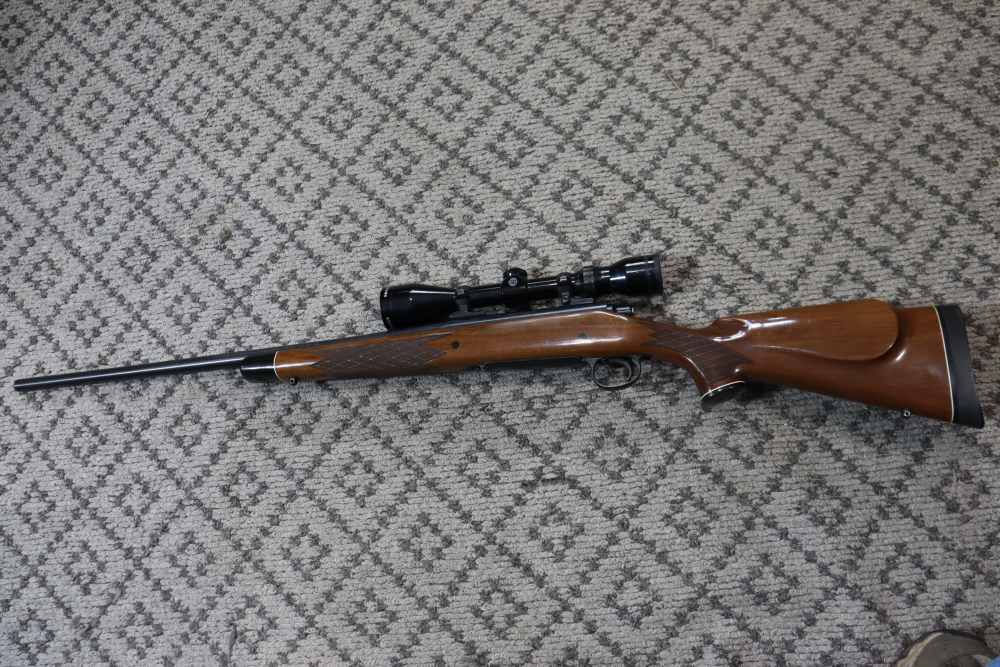 Remington 700 BDL Bolt Action Rifle Cal. 7mm Remington Magnum (SN#E6821297)-img-5
