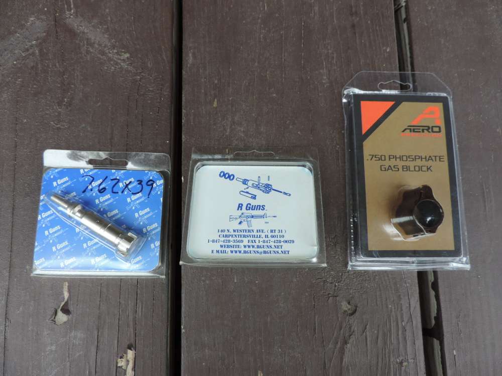 R guns AR15 7.62x39 bolts and gas block-img-0