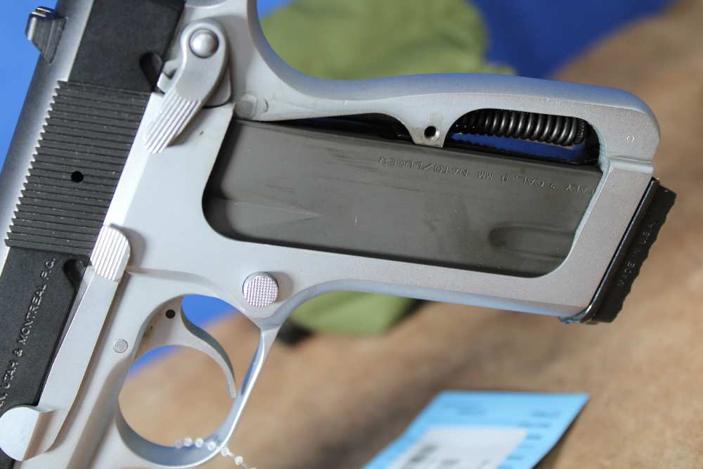 03791 Browning Hi-Power Two Tone 9 MM-img-21